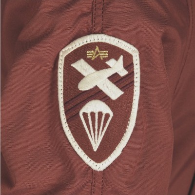 Картинка нашивки на женской куртке Аляска Alpha Industries Altitude Women 
Parka