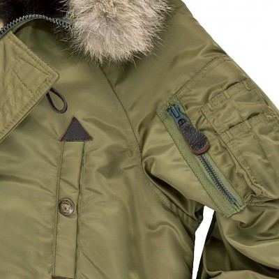 Картинка карманов короткой куртки парки Cockpit USA N-2B Short Winter Parka