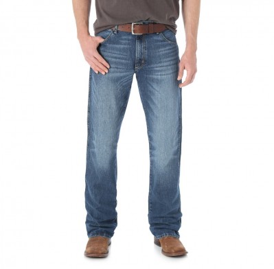 Фото джинсов Wrangler 77MWZSD Retro Slim Fit Boot Cut Jeans  - Scottsdale