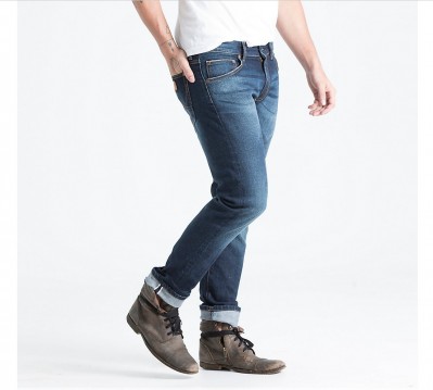 Фото джинсов Wrangler Slim Fit Selvedge, вид сбоку