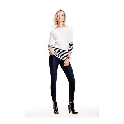 Картинка женских джинсов Tommy Hilfiger Classic Skinny Jeans - Midnight, вид на улице